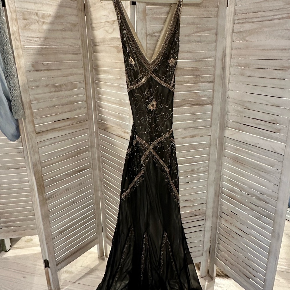 Black and Gold Ebellished Beading Formal Gown, Niteline, Size 14, Large